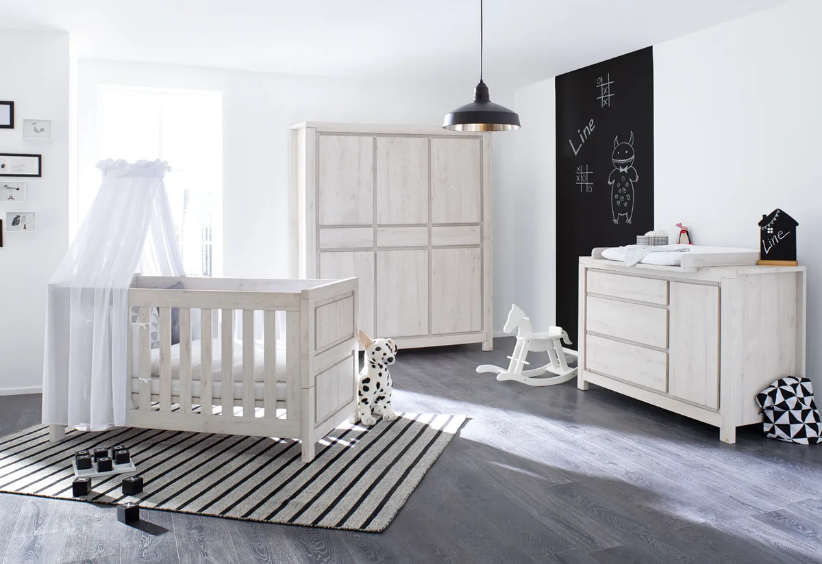 Pinolino Nursery 'Line' extra wide large3-part: cot bed, extra wide changing unit, six-door wardrobe - image 1